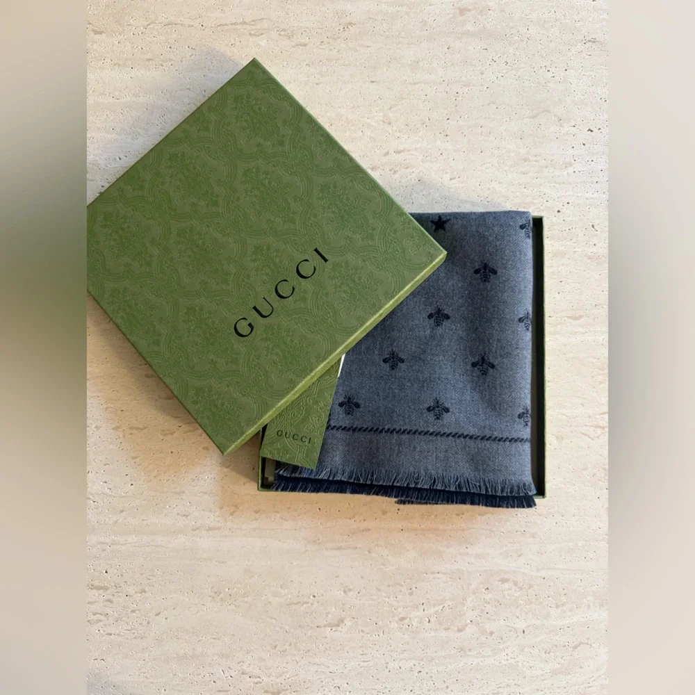 NWT GUCCI WOOL BEE ACCENT REVERSIBLE SCARF UNISEX 💖🌟 - Picture 11 of 13